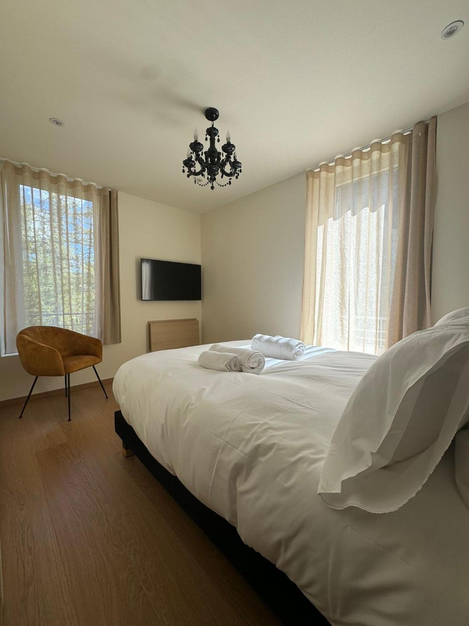 Appartements Confortables Avec Vue Montagne Alpes - Queyras - Villa Belle Fleur Château-Ville-Vieille エクステリア 写真
